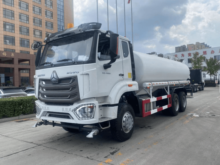 HOWO NX 6×4 Sprinkler trucK