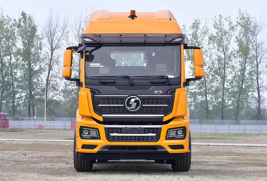 Shacman X3s 4×2 Terminal Tractor (5)