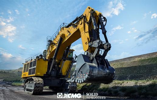 700-ton hydraulic excavator in Inner Mongolia.